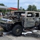 Imagen para el artículo titulado Este hummer carbonizado es un buen recordatorio de por qué no deberías cargar tu coche con bidones de gasolina